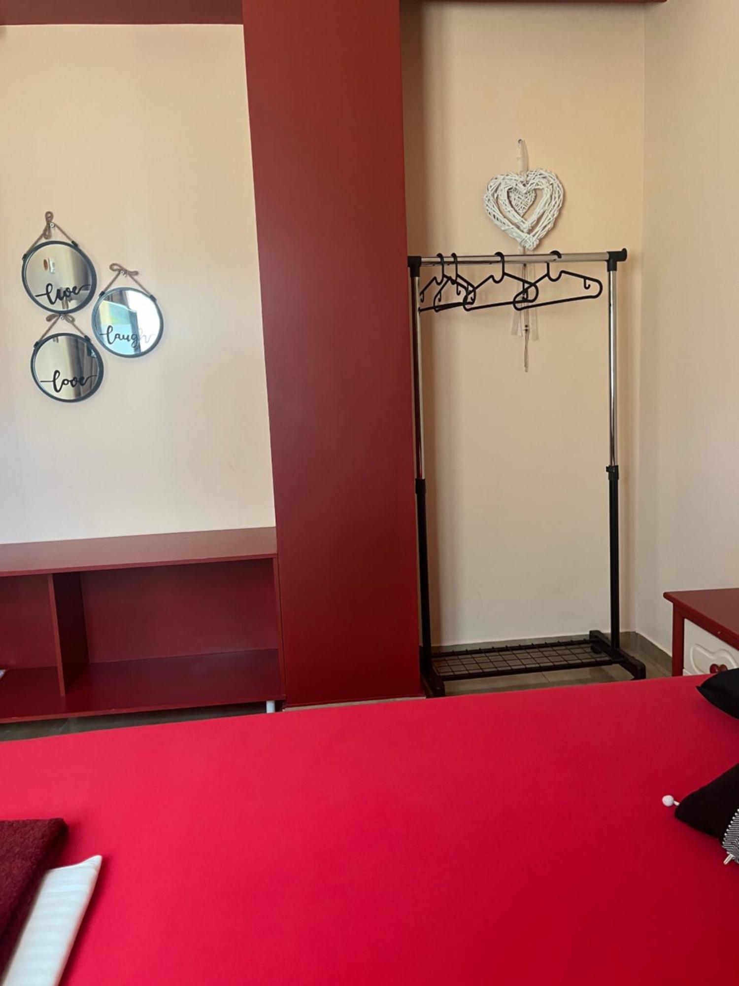 Sea Airport Art Studio Apartment Artemida  Bagian luar foto