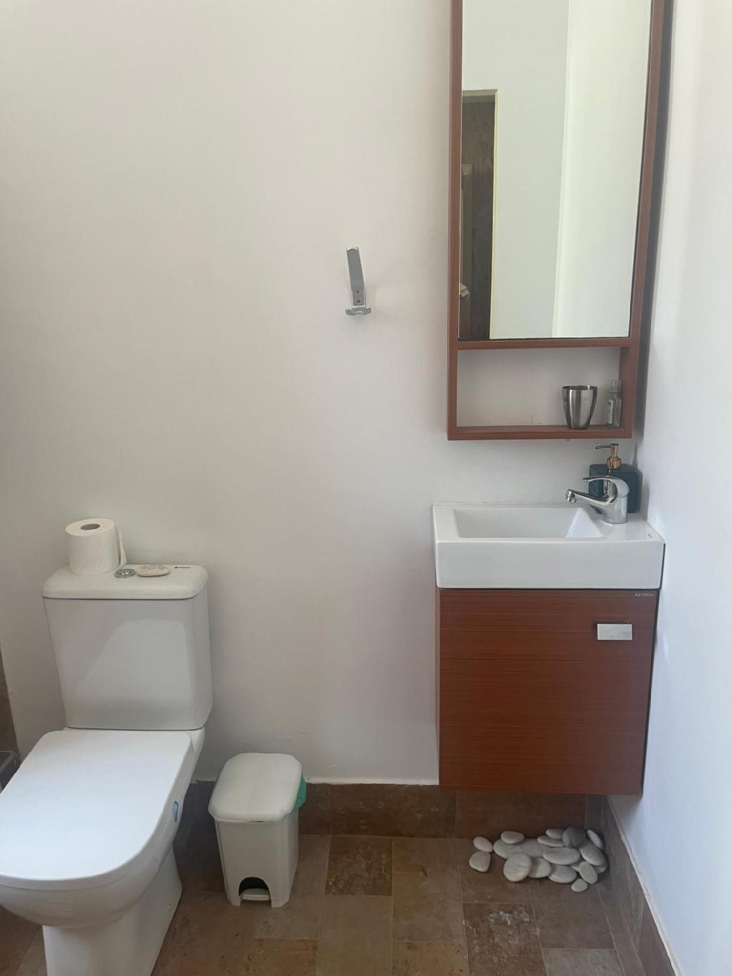 Sea Airport Art Studio Apartment Artemida  Bagian luar foto